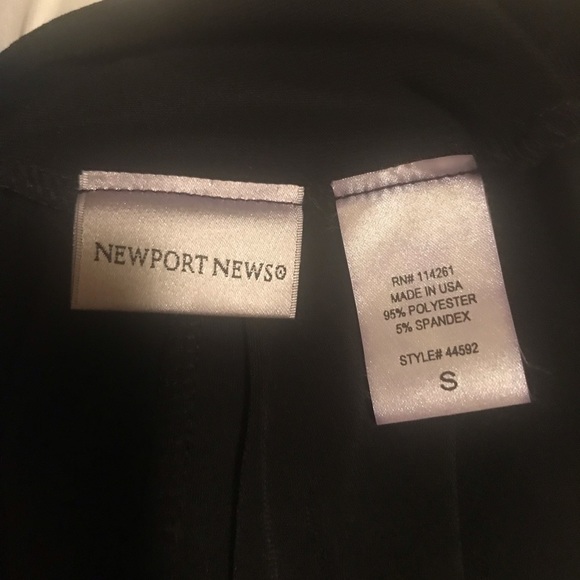 NewPort News, Size Small, Black/Off White Flower Embroidery on Top - Picture 4 of 4